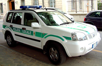 Auto%20polizia%20locale.jpg